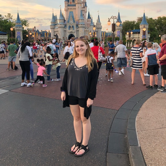 Meet your Posher, Emma - Picture 3 of 6